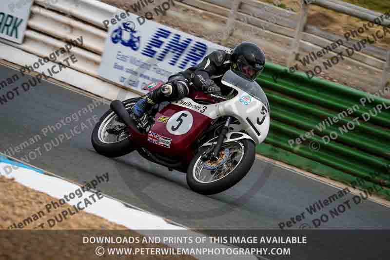 Vintage motorcycle club;eventdigitalimages;mallory park;mallory park trackday photographs;no limits trackdays;peter wileman photography;trackday digital images;trackday photos;vmcc festival 1000 bikes photographs
